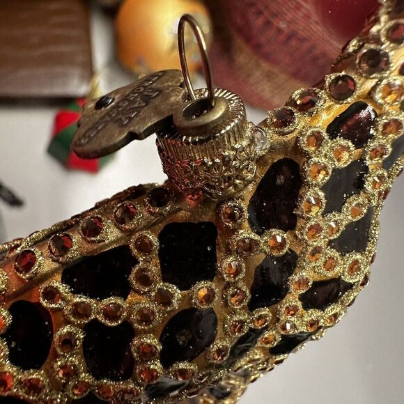 Jay Strongwater Standing Giraffe Ornament - Picture 6 of 11